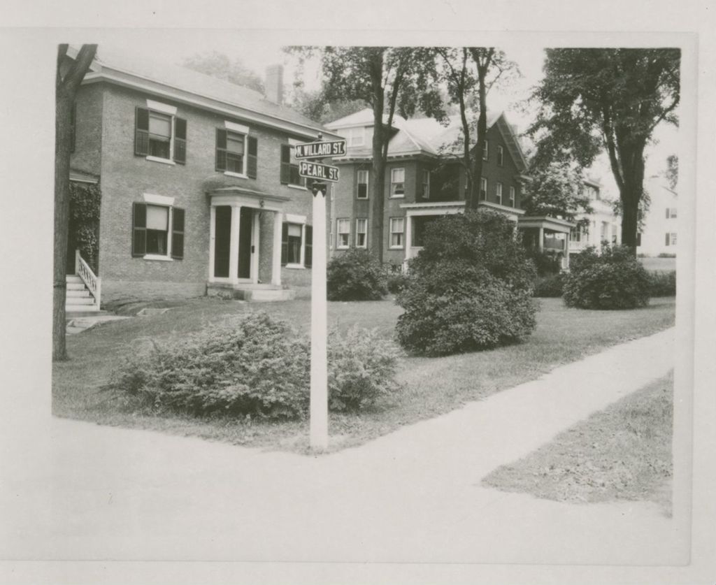 Miniature of Burlington Streets: Pine St.