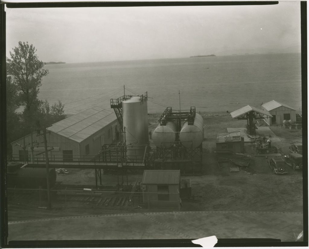 Miniature of Oil Tank Construction - Texaco