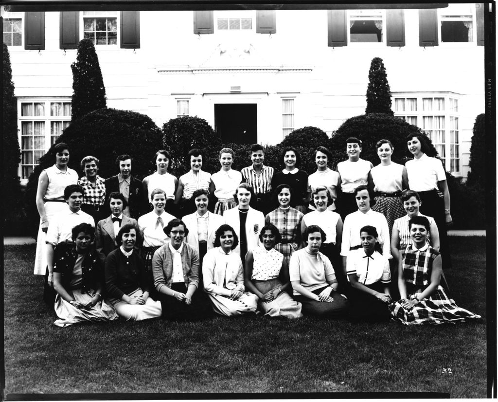Miniature of UVM Sororities - Alpha Epsilon Phi