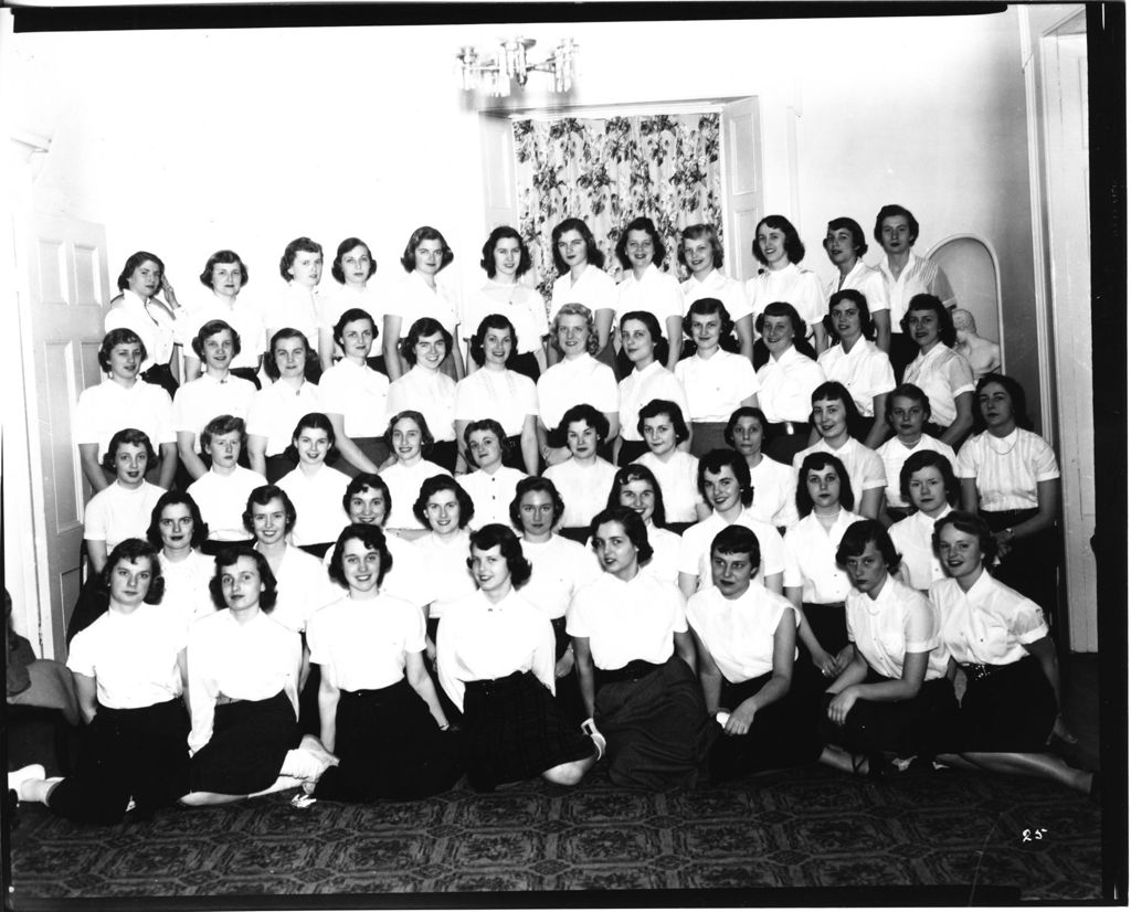 Miniature of UVM Sororities - Delta Delta Delta