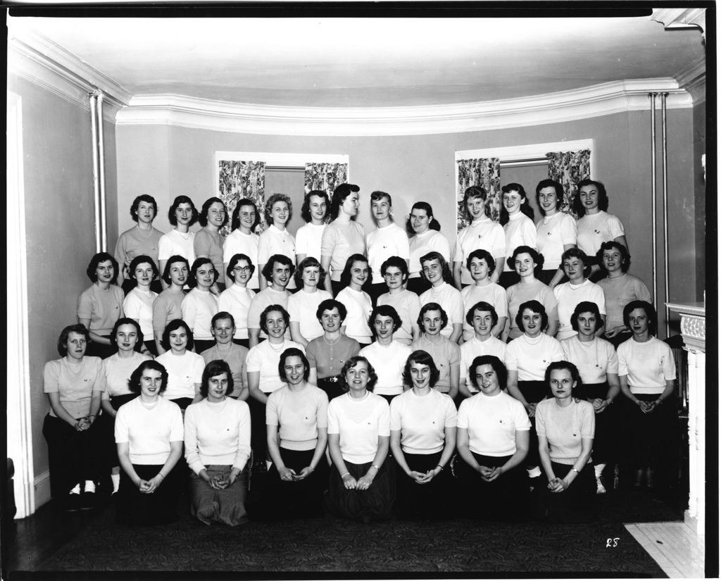 Miniature of UVM Sororities - Gamma Phi Beta