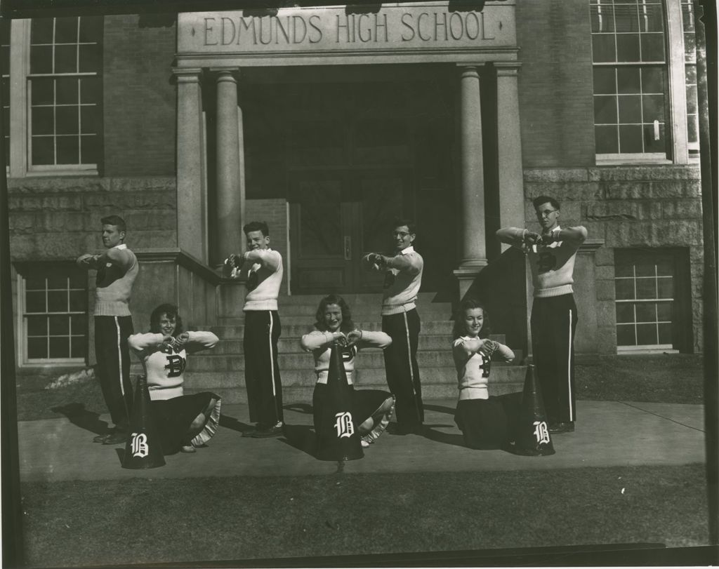 Miniature of Burlington High School - Cheerleaders