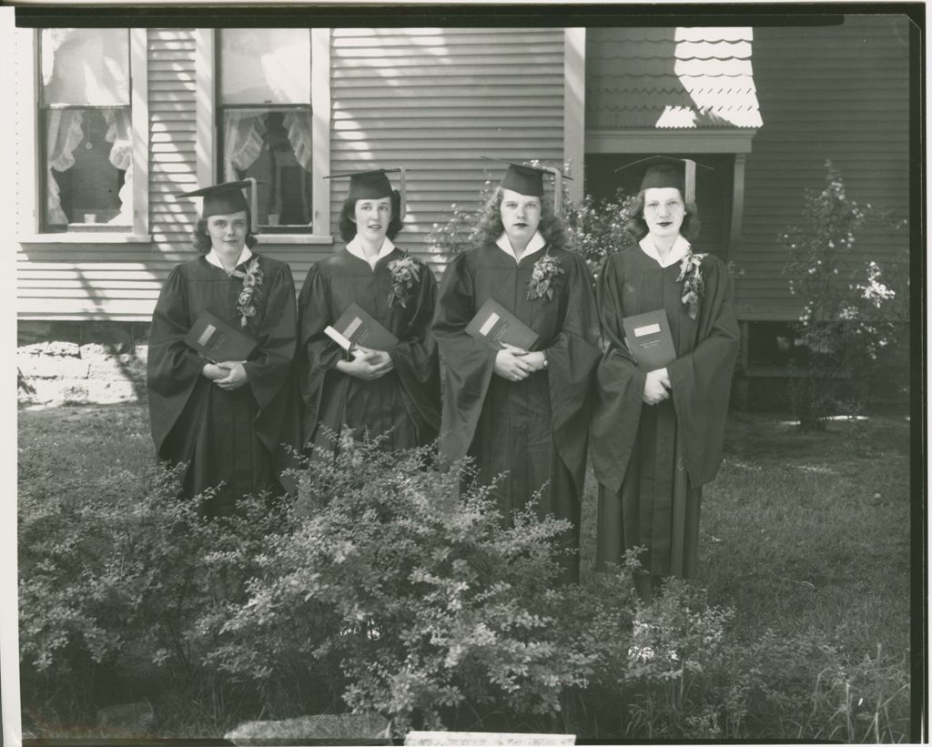Miniature of Graduations - Unidentified