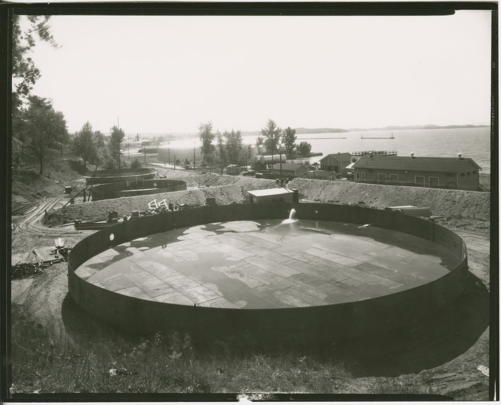 Miniature of Oil Tank Construction - Texaco