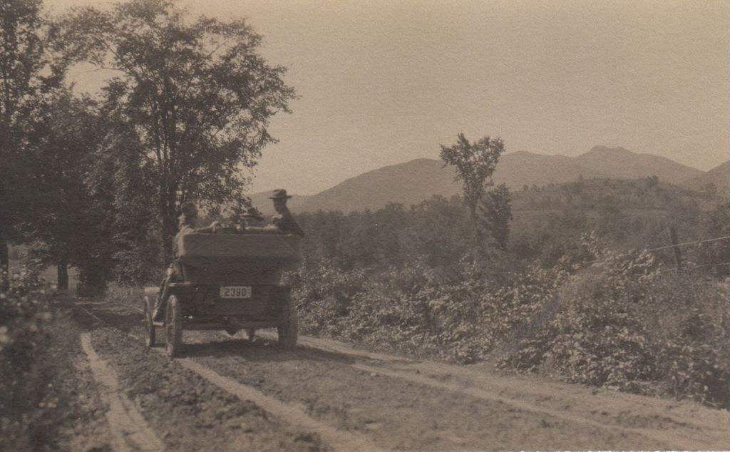 Miniature of Automobile on dirt road