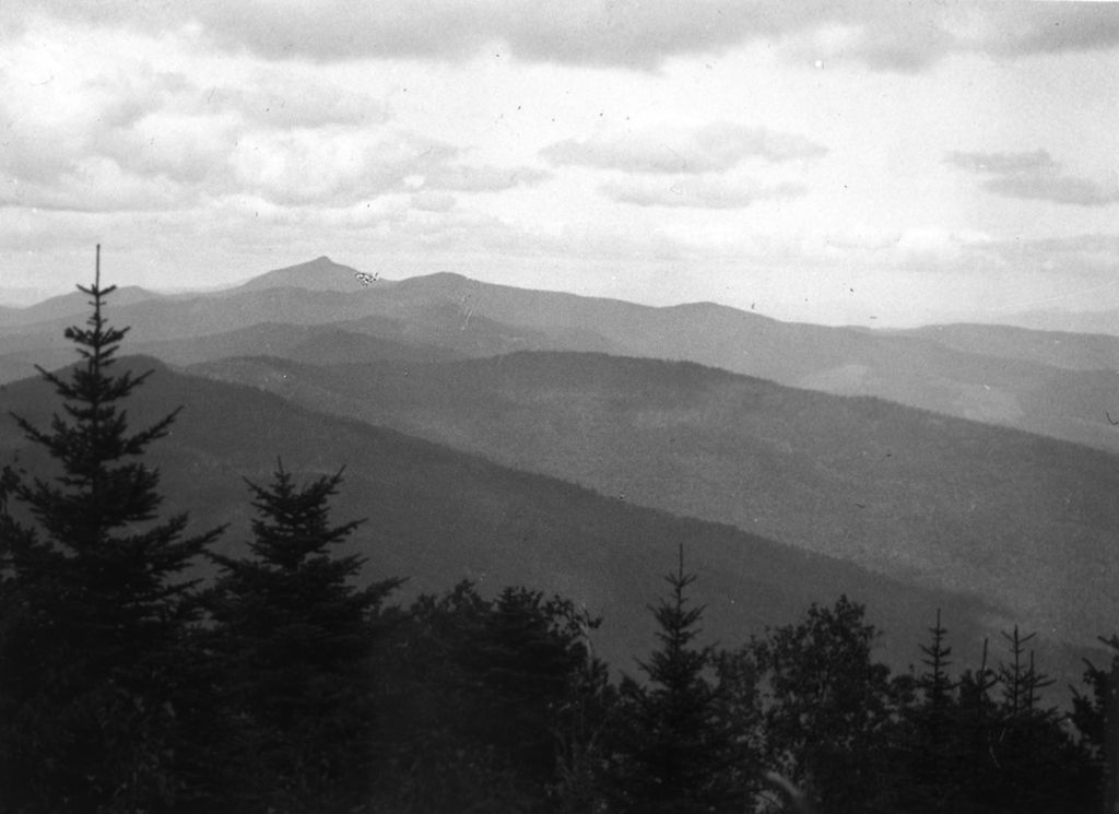 Miniature of Clouds and mountains