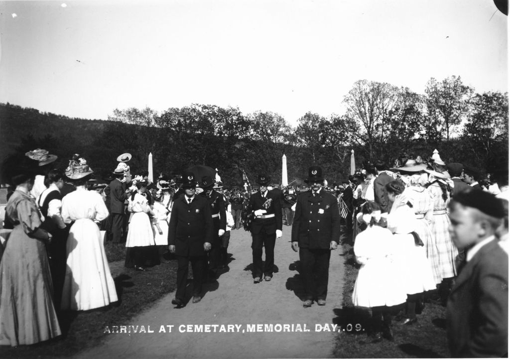 Miniature of Arrival at Cemetery, Memorial Day,.09.